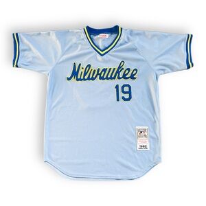 Auth Mitchell & Ness 1982 Cooperstown Collection Milwaukee Brewers #19 Jersey